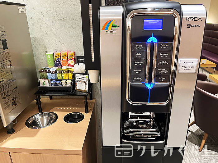 JCBラウンジ京都のドリンクバーコーナー
