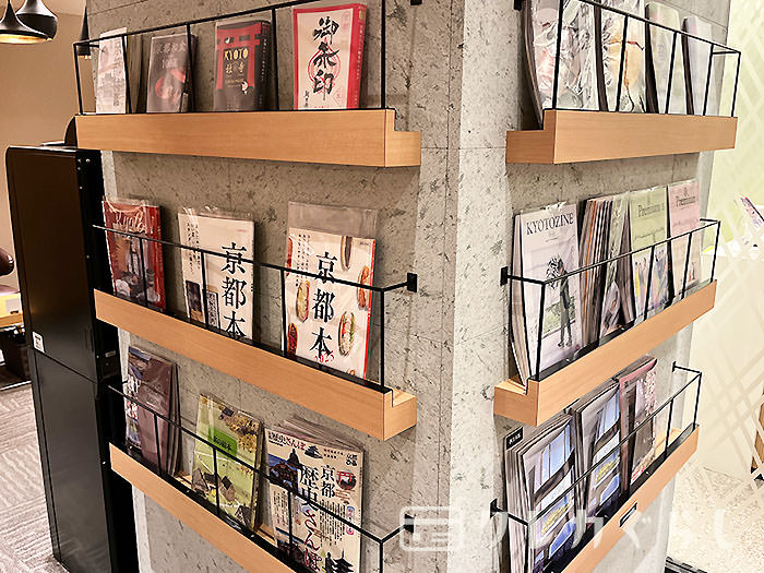 JCBラウンジ京都の店内(雑誌)01