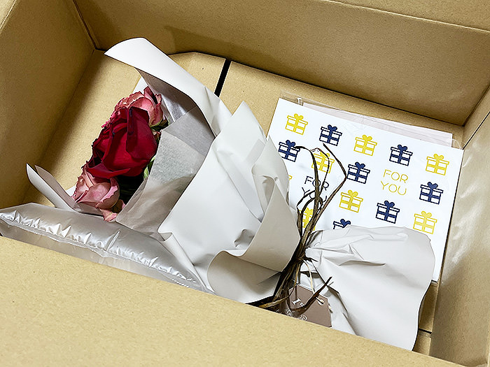 お花が到着。到着時の様子06